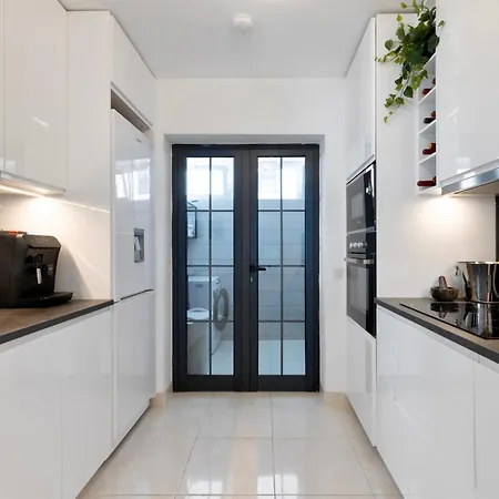 - Heated Pool, Aircon Βίλα