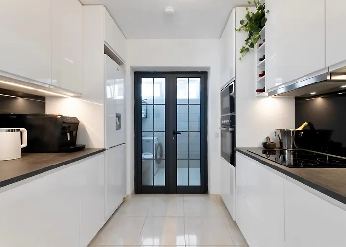 - Heated Pool, Aircon فيلة